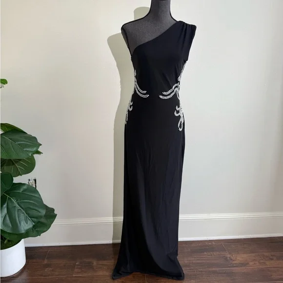 Kaftan Citra One-Shoulder Black Dress with Beaded Accents - Picture 2 of 5
